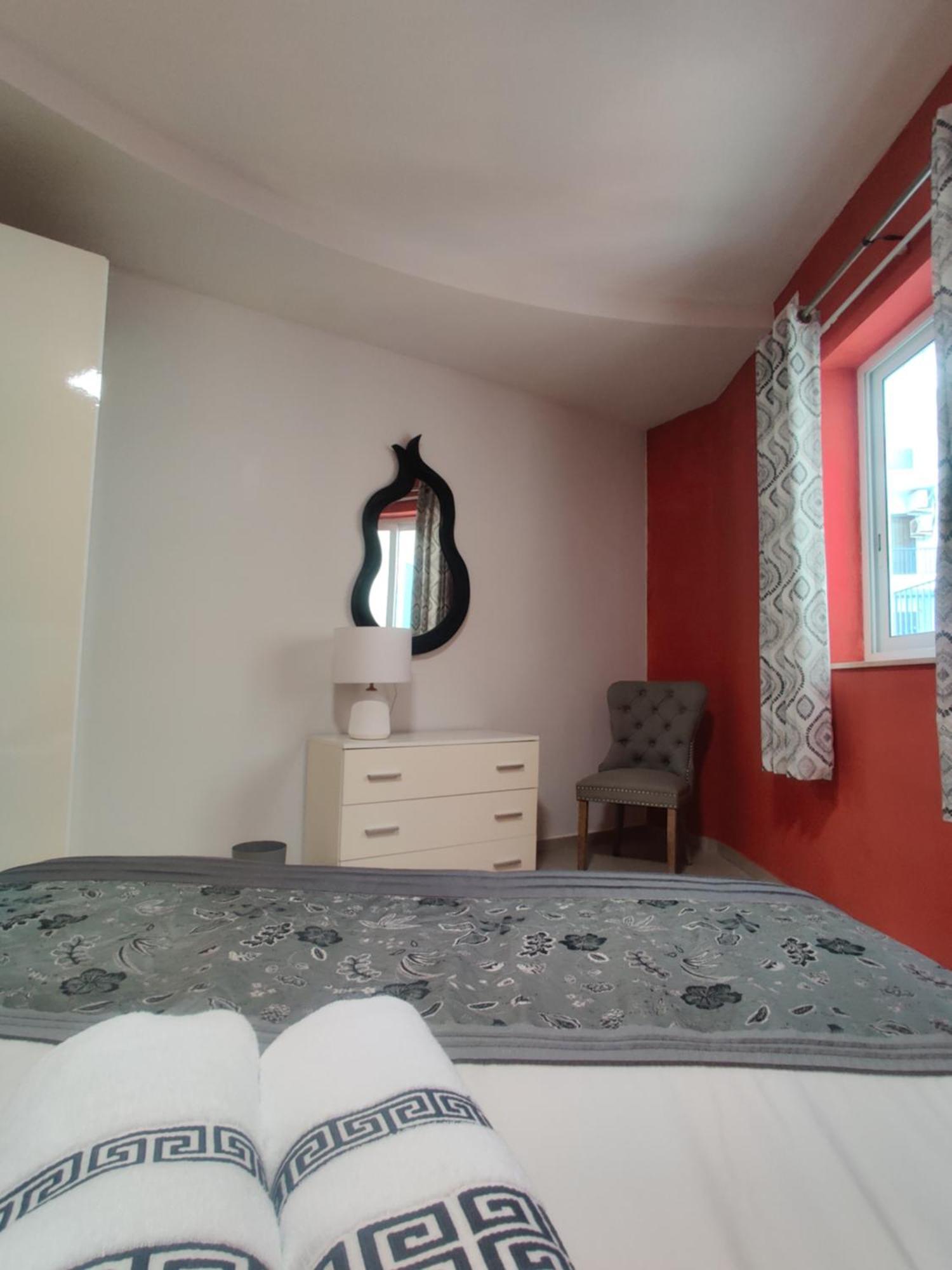 Depiro Point Deluxe - Modern, Designer Apartment 2 Minutes Away From Popular Sliema Seafront Luaran gambar